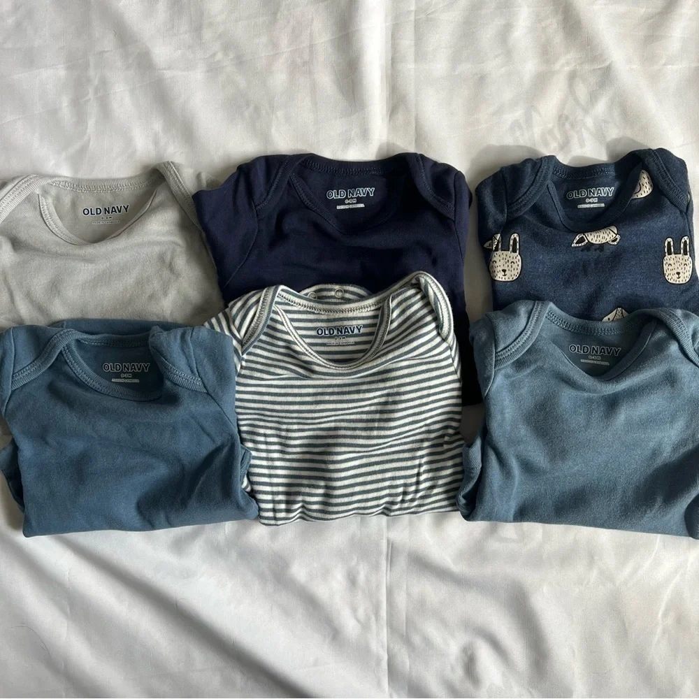 Set of 6 Old Navy Blue Tone Long Sleeve Onesies in Size 0-3 Months